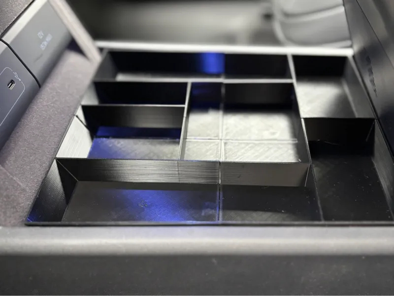 Xpeng G6 bridge insert (with Gridfinity option)