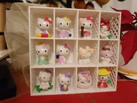 Étagère d'exposition pour petites figurines — photo 2