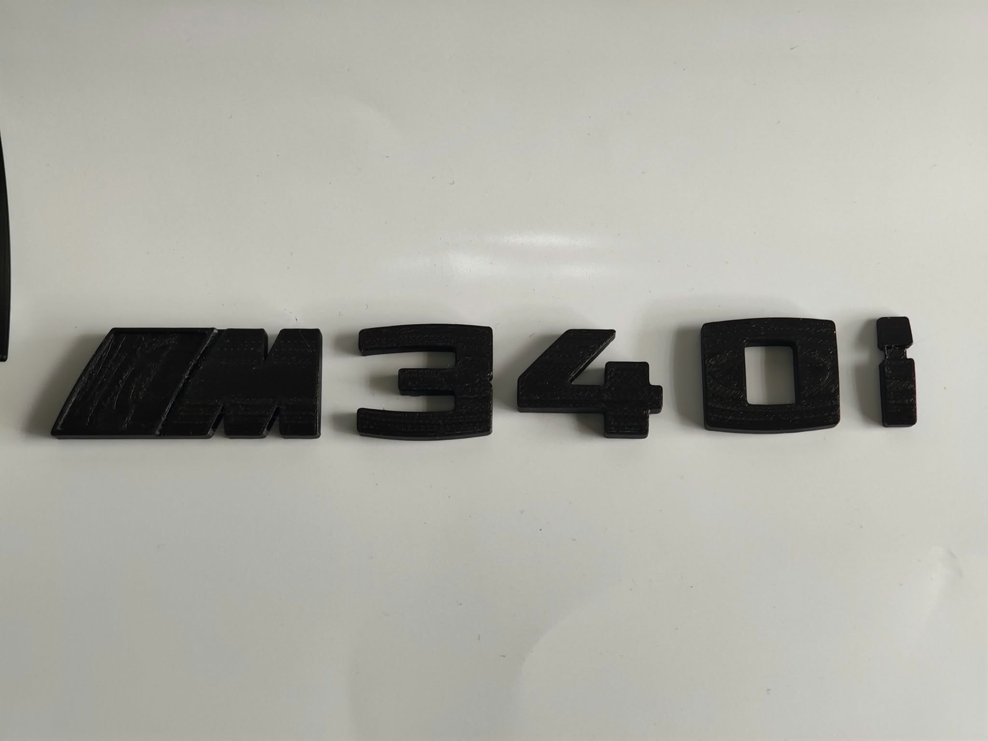 BMW 340i emblemat 3D model