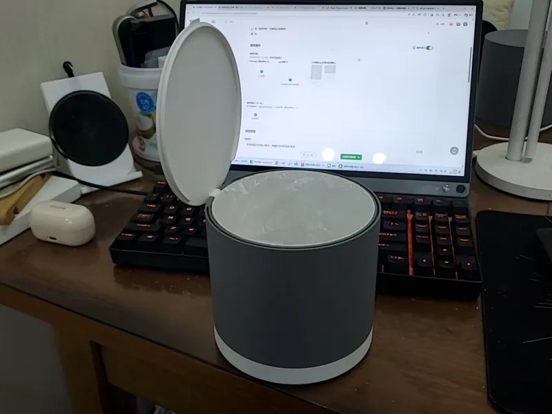 极简桌面垃圾桶V2版本：隐藏垃圾袋的固定系统
