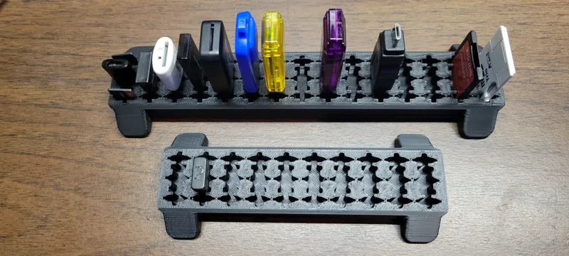 15 Row Memory Card (SD, MIcroSD) and USB Drive Holder (USB-A, USB-C, Micro USB)