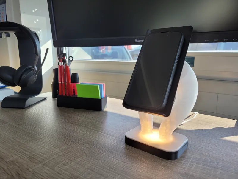 Phone Holder with Bambu Light Mod