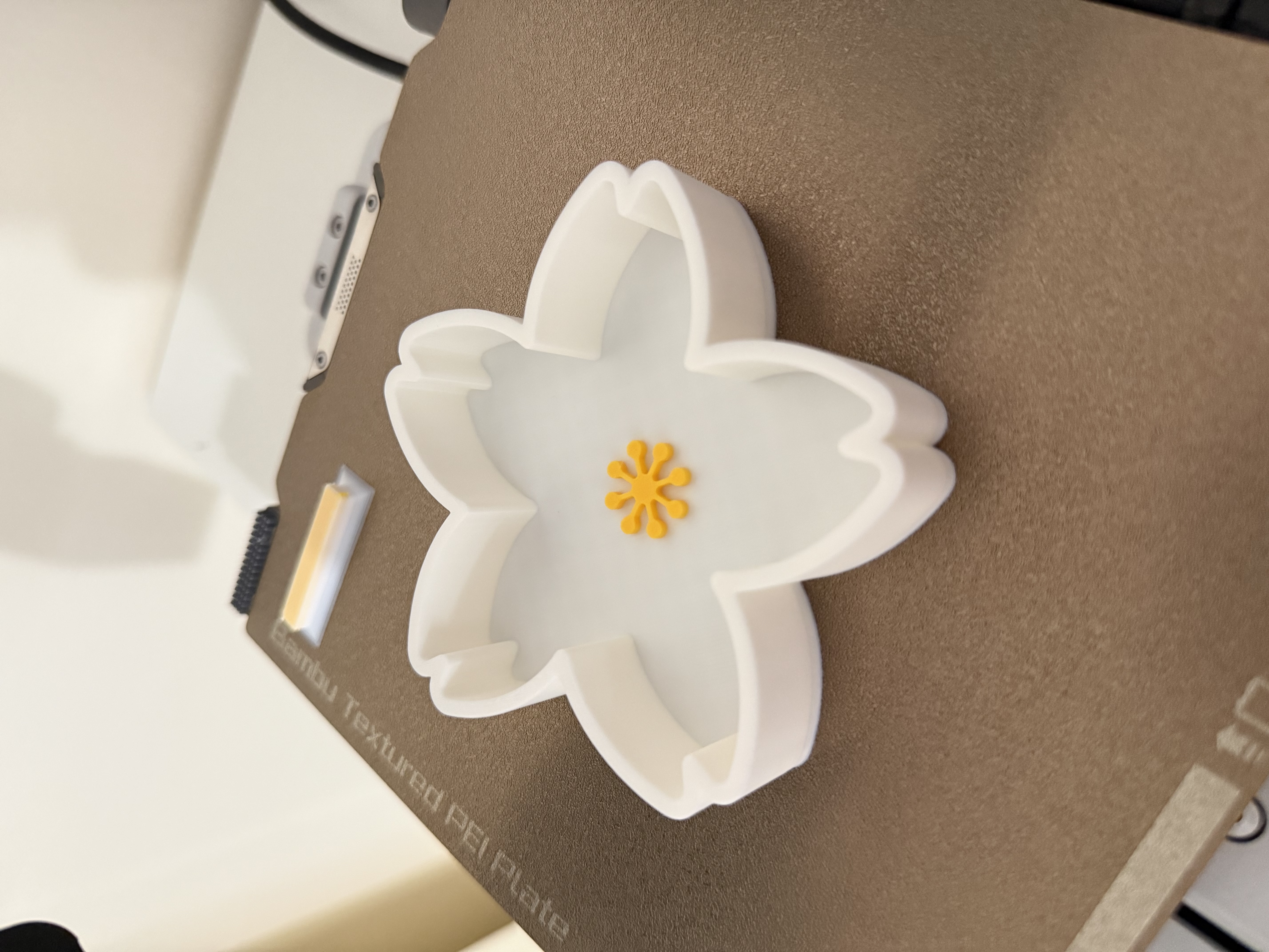 Miniatura 4 do modelo 3D Cherry Blossom Sakura Trinket Tray