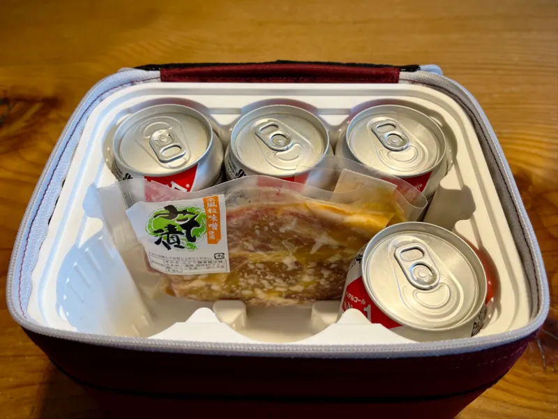 Beer Can Cooler Box with Dual Compartments