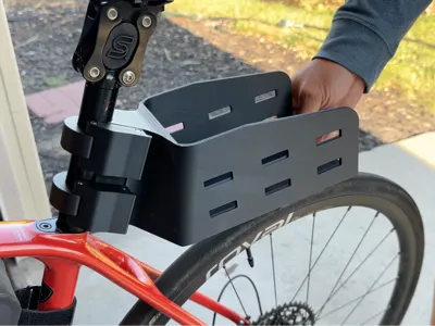 Clip on cargo rack / saddle bag for bike seat post