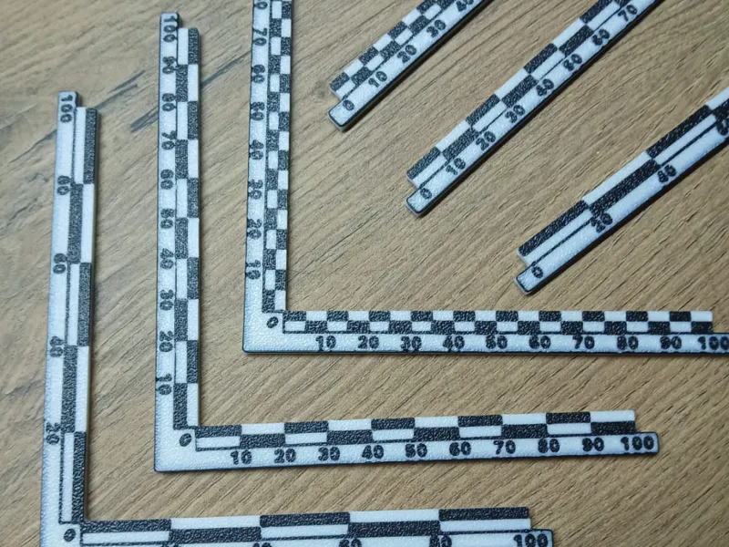 Scale ruler stands