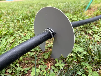 Garden Hose Riser - Grass Protector Spike Stake