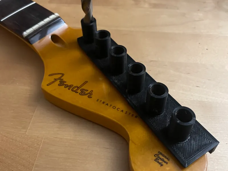 Dima fori paletta Stratocaster 10mm