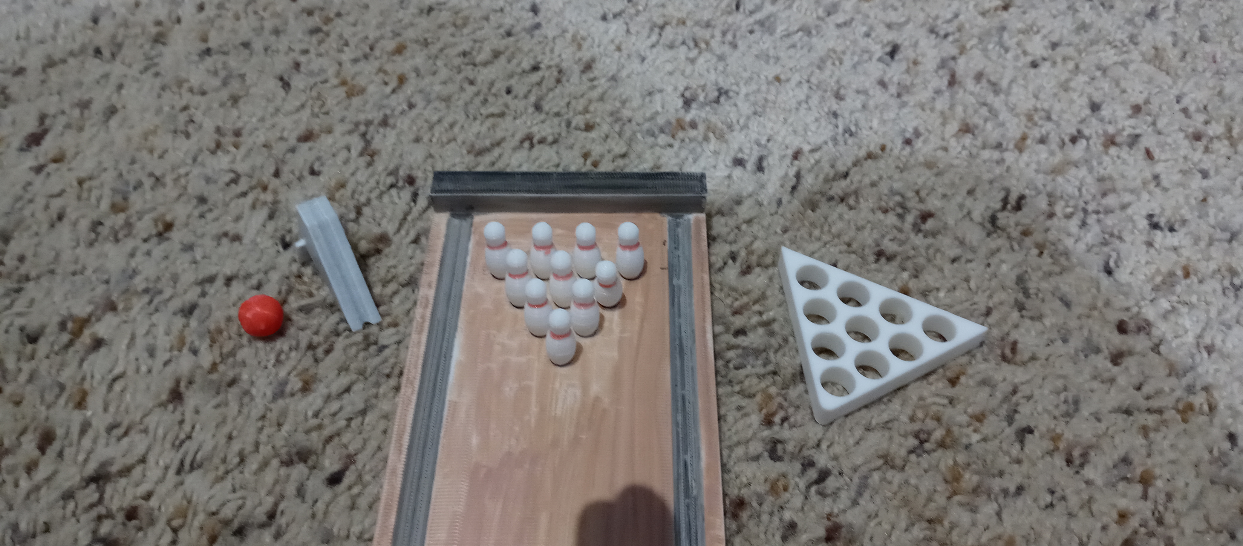 Miniatura 1 do modelo 3D Miniature Bowling Set