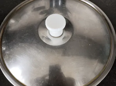 Ergonomic Pot Lid Knob V1 (M4 Screw Mount)