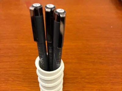 Spiral pencil holder