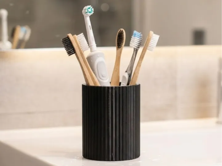Ribbed Toothbrush Holder | Modern Bathroom Cup