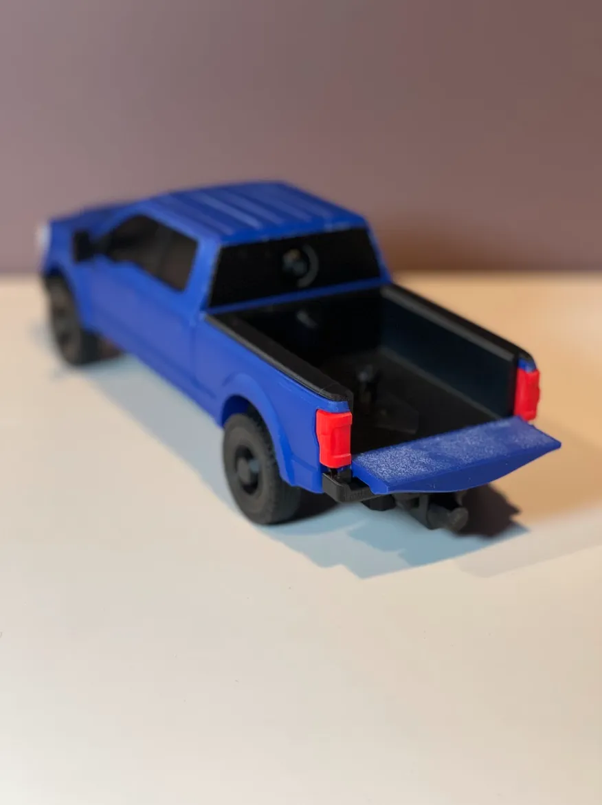 Ford Super Duty view 4