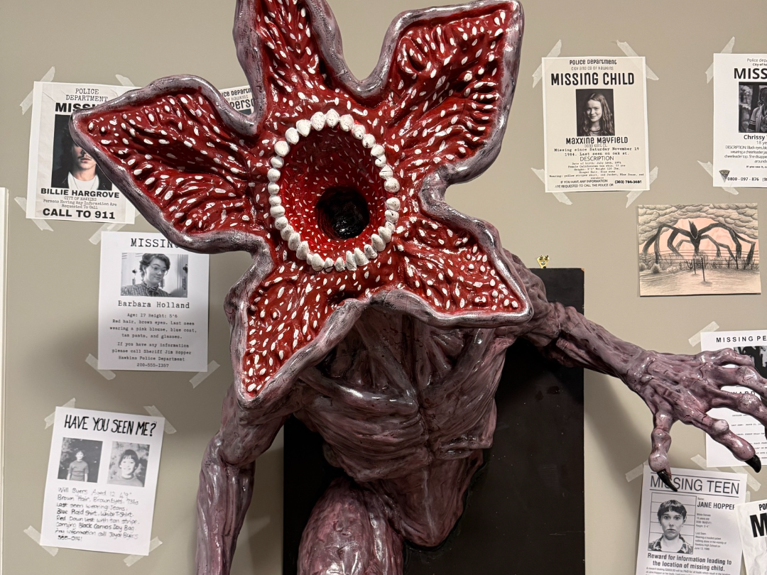 Demogorgon Wall Display - Lifesize