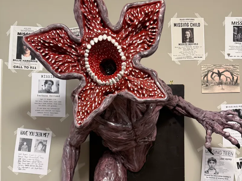 Demogorgon Wall Display - Lifesize