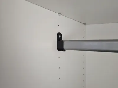 Vedum - Closet bracket for oval rod.