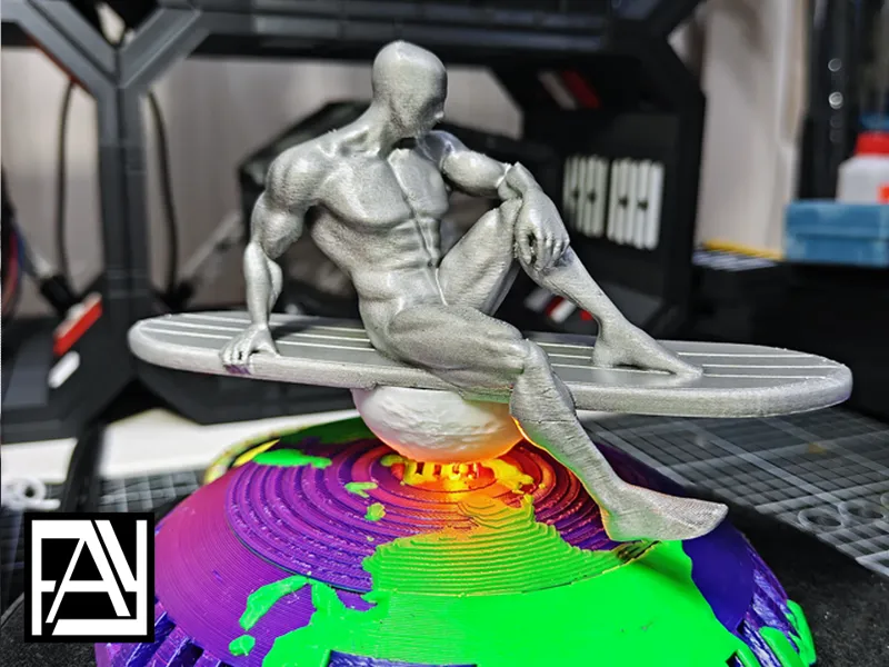 Dissappointed Silver Surfer - Levitating Magnet