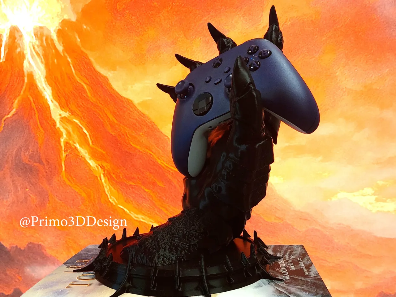 Sauron's Hand from Lord of the Rings Gamepad Stand view 3