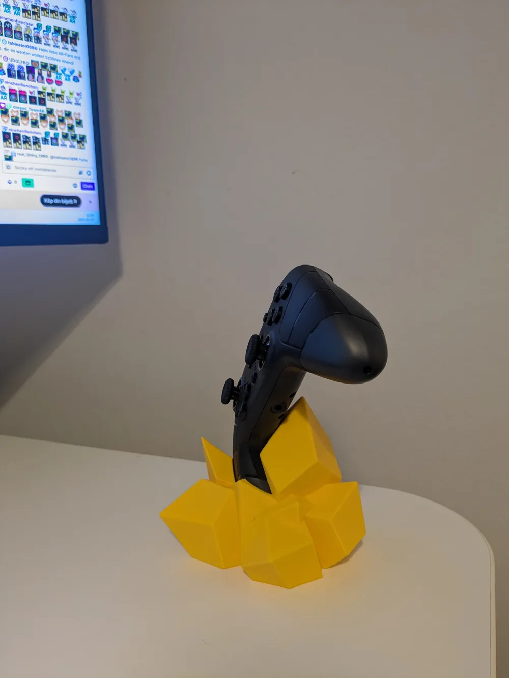 Deltaco Switch Pro Controller Stand / Crystal by Draahl MakerWorld ...