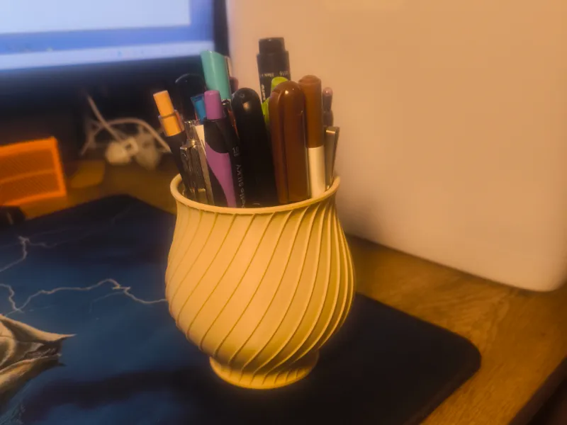 Vase for mixing pencils or something else