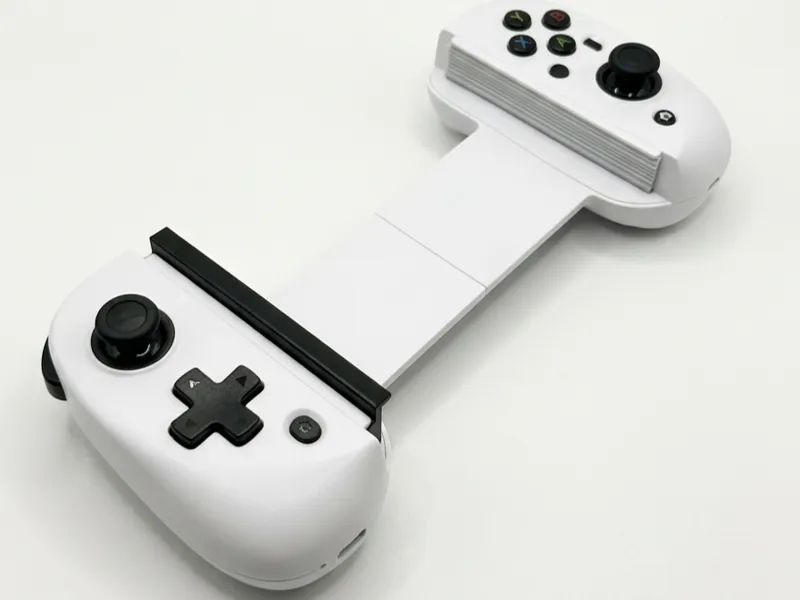 D8 Gamepad Thick Phone Adapter