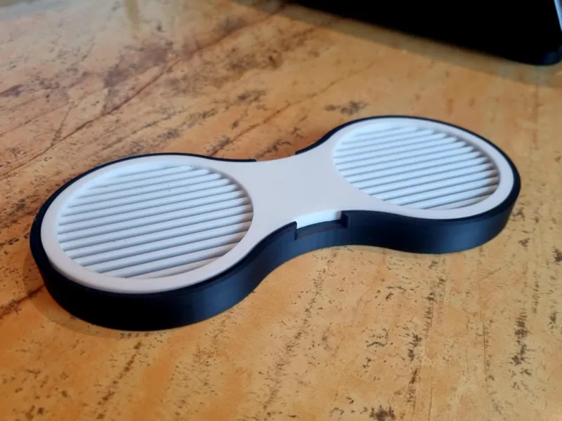 Salt & Pepper Holder with Catch Tray