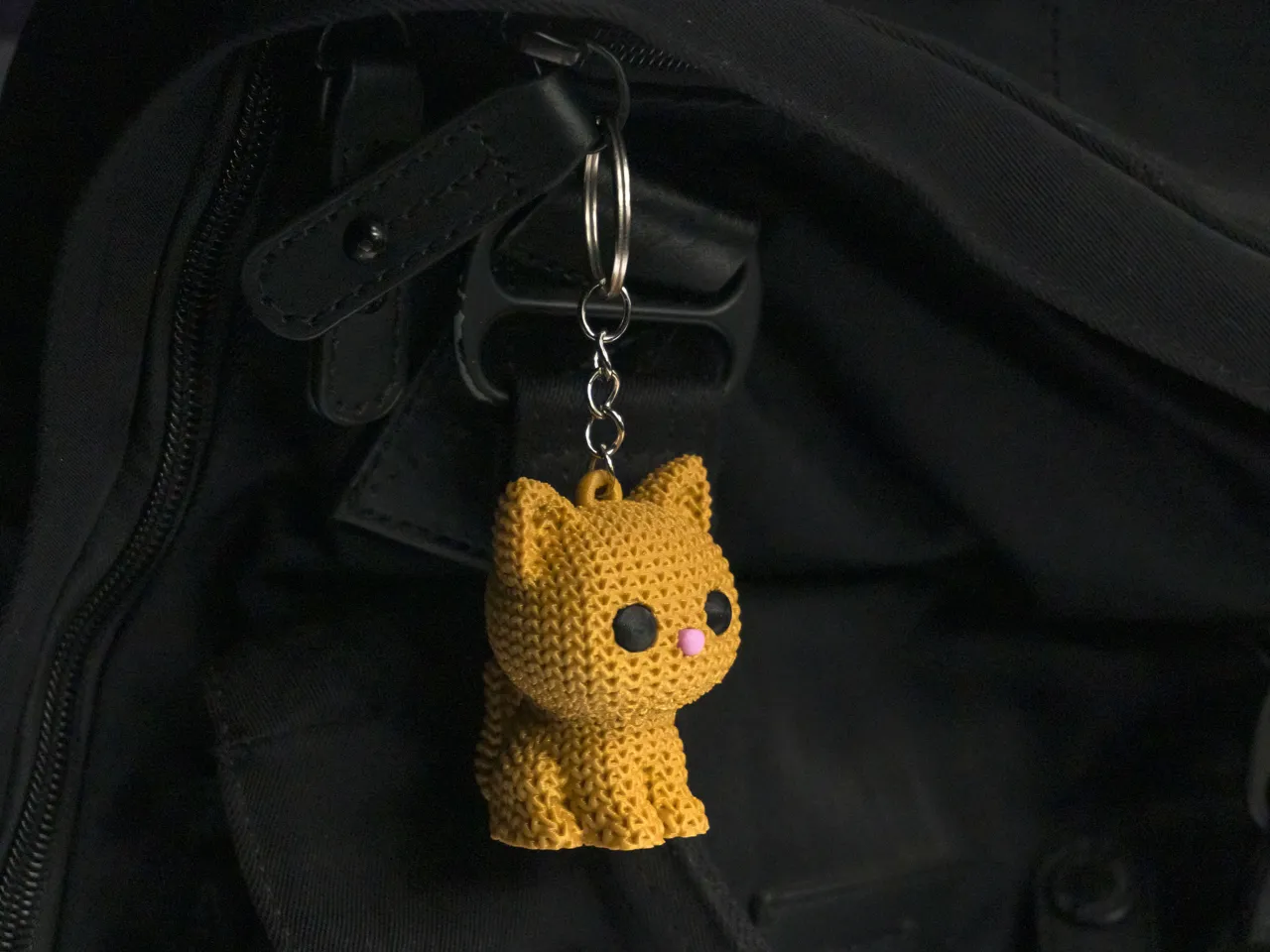 Knitted Kitty Keychain - No AMS view 4