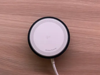 Anker MagSafe Charger Pad back adapter