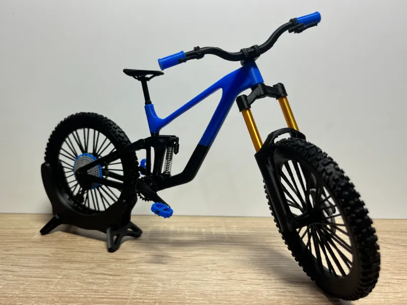 Giant Reign Model