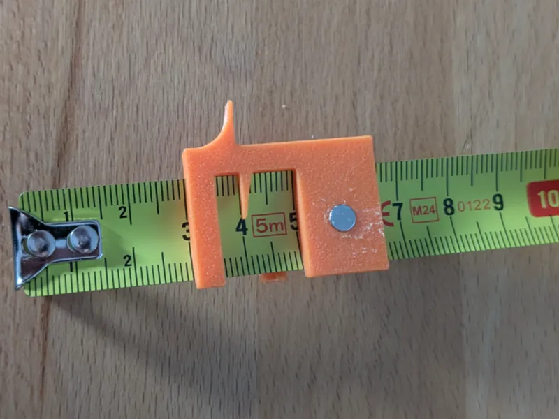 Marker for tape measure (Marker für Maßband)