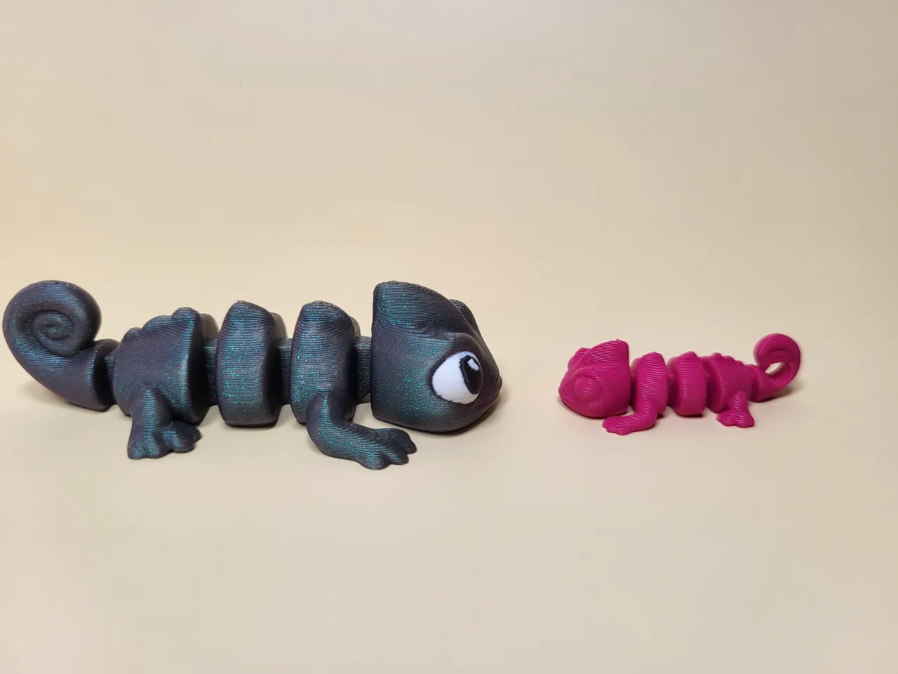 Articulated Chameleon - Strong Joints view 3