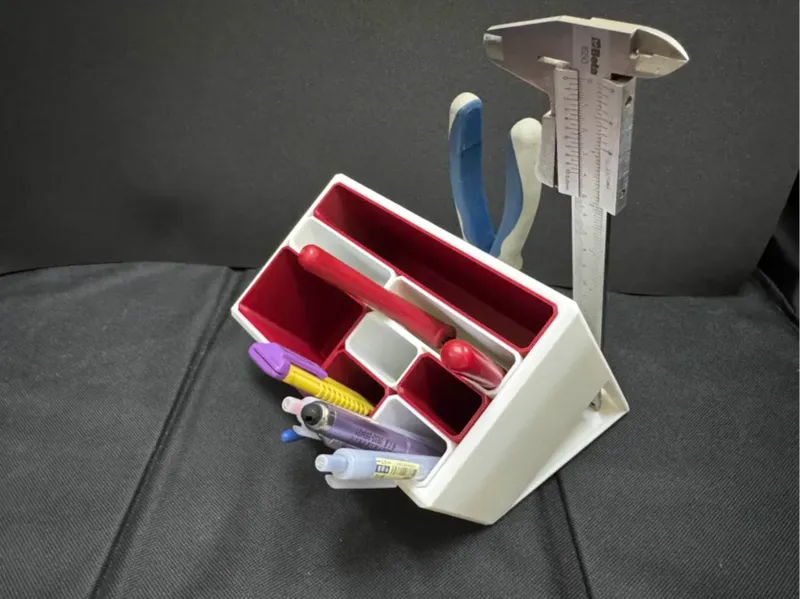 TOOL HOLDER