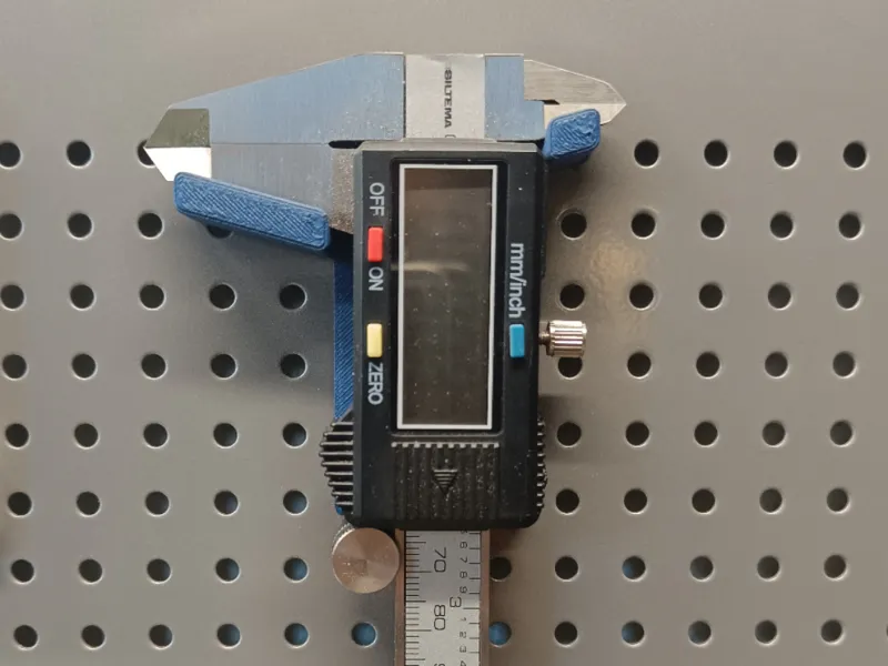 Caliper Holder for 12 mm Pegboard