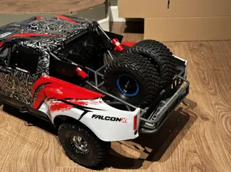 Traxxas Unlimited Desert Racer Spare Tire mount 