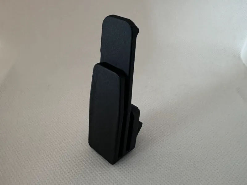 Ssangyong 3rd Row Seatbelt Clip - Rounded