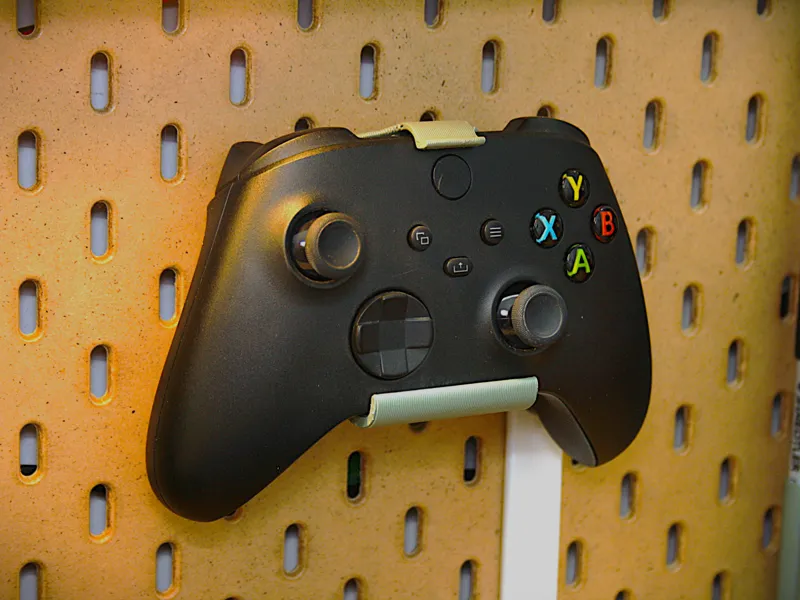 Xbox One Controller Holder, IKEA SKADIS pegboard 