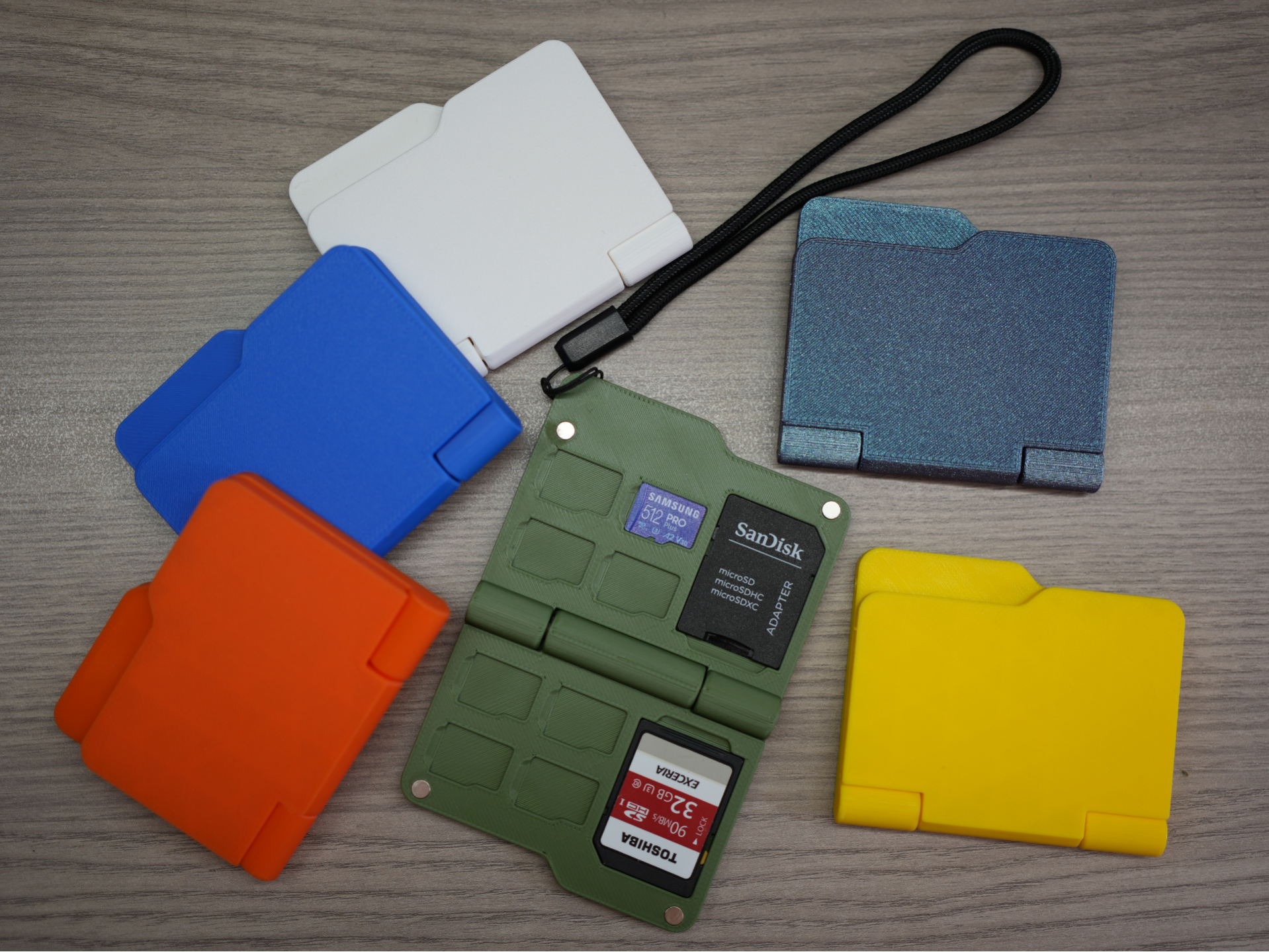 Folder SD & MicroSD Holder (Print in place)