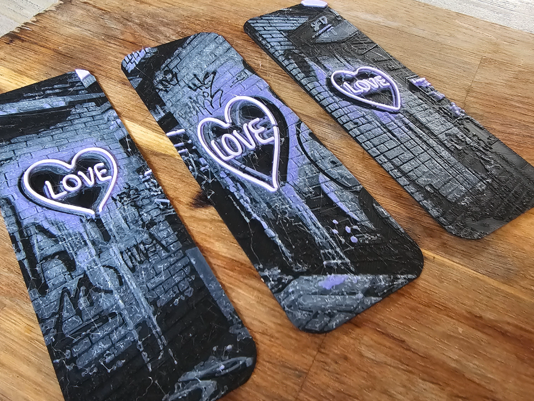 "Bookmark" Set of graffiti Styled LOVE Heart