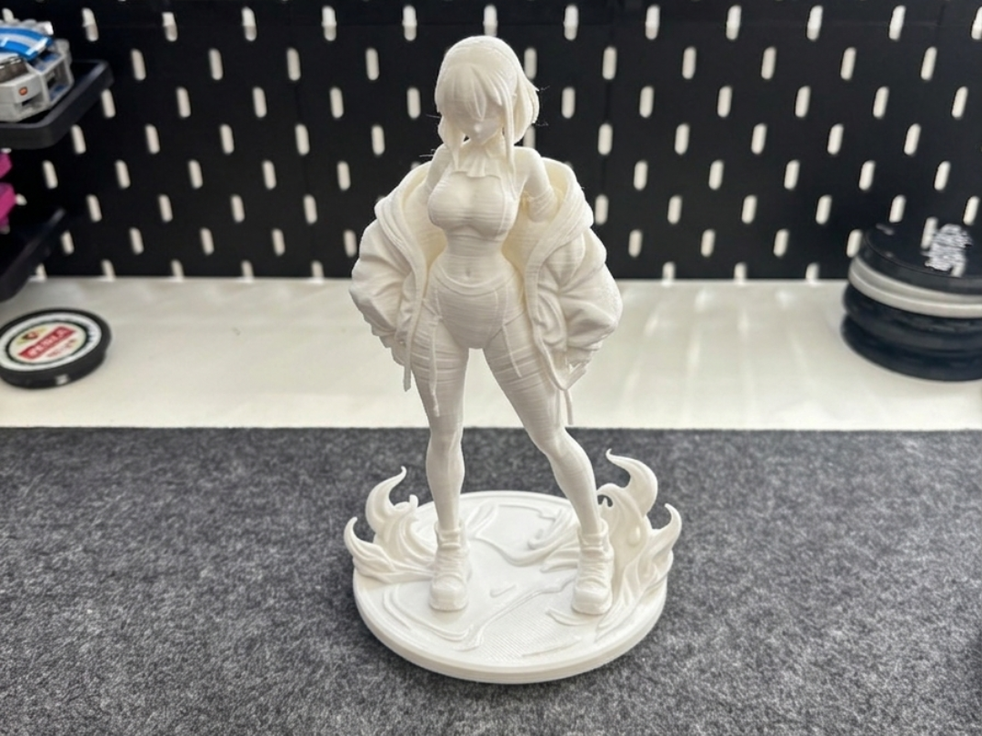 Short Hair Fashion Girl | Modern Anime Figurine