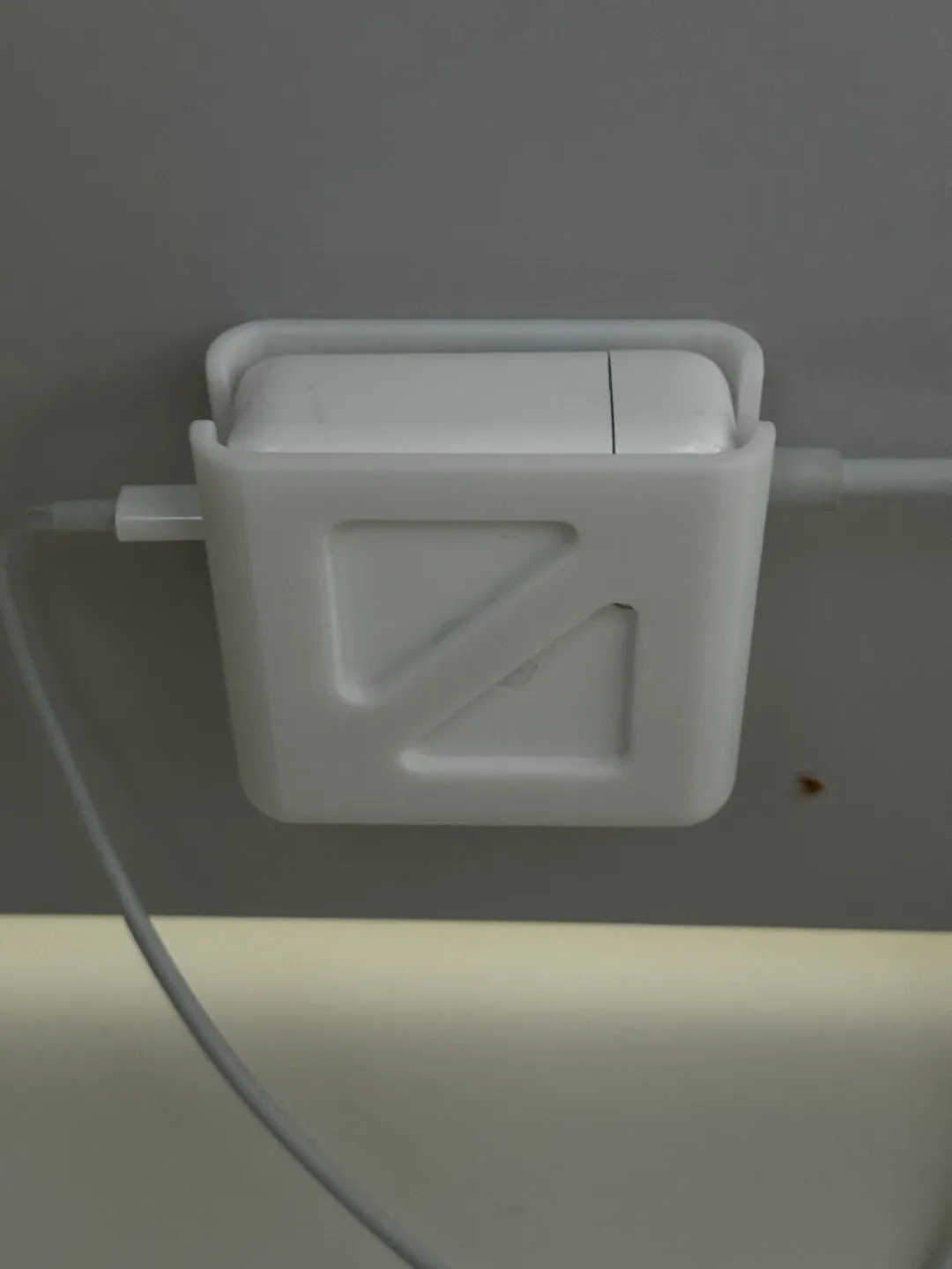 Support sous bureau pour chargeur USB-C Apple 67W