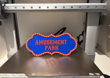 Letrero o emblema decorativo: Customizable Amusement Park Sign (Video Tutorial) — vista de referencia 5