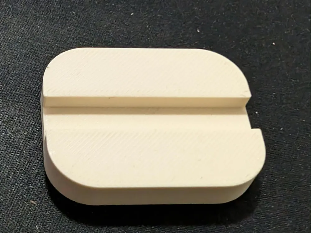 Letrero o emblema decorativo: Base_Thermoformed Baby Bottle. Referencia del modelo original.