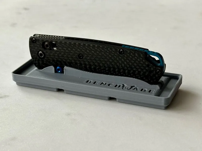 Benchmade Bugout knife stand with Gridfinity Base