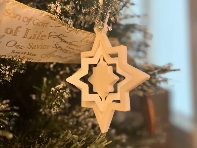 Spinning Star Christmas Tree Ornament