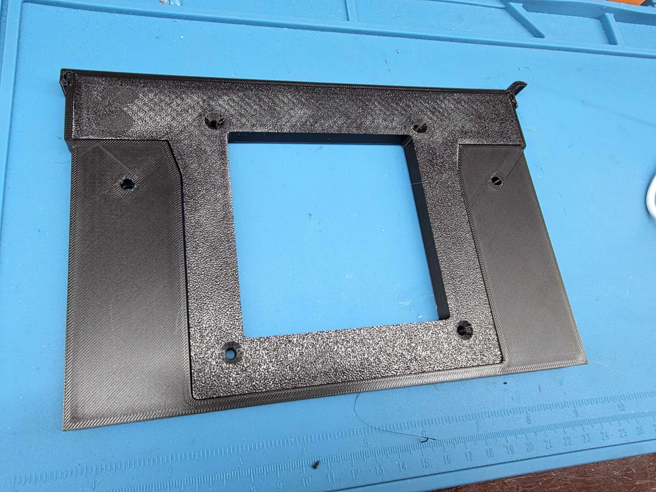 [VESA 100x100] French Cleat Flush Wall Mount - Free 3D Print Model ...