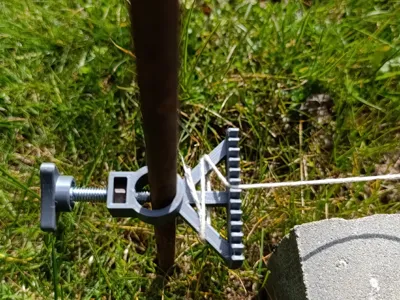 String line holder