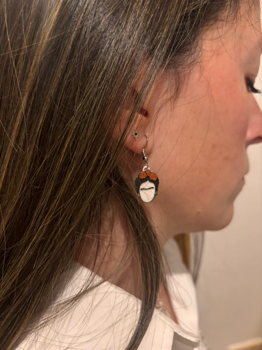 frida kahlo Earrings view 3