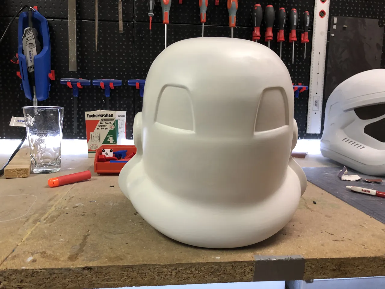 Stormtrooper ANH helmet view 4