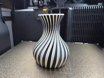 Spiral Vase Black and White 120mm height