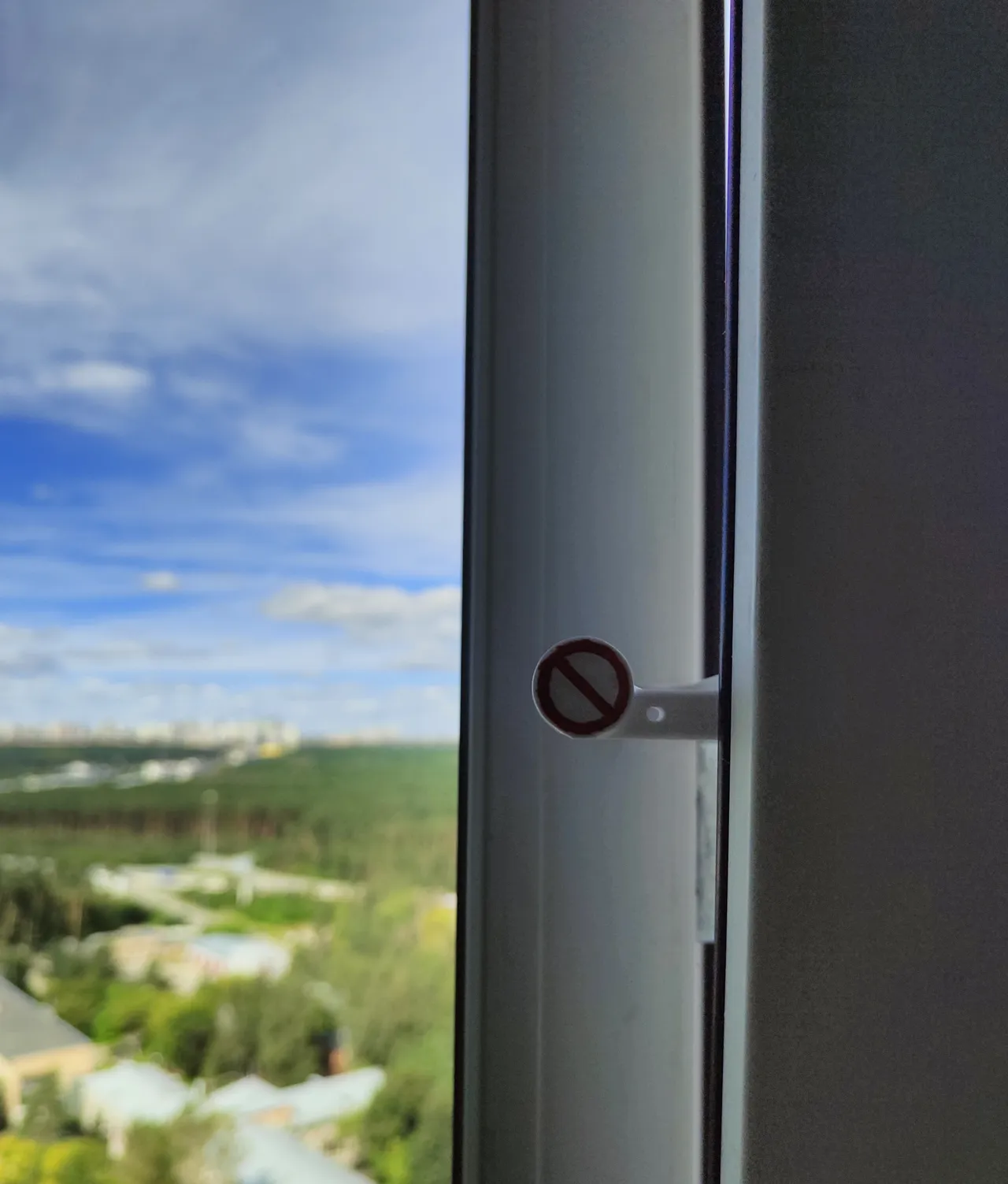 Window Gap Restrictor & Anti-Slam Draft Stopper view 2